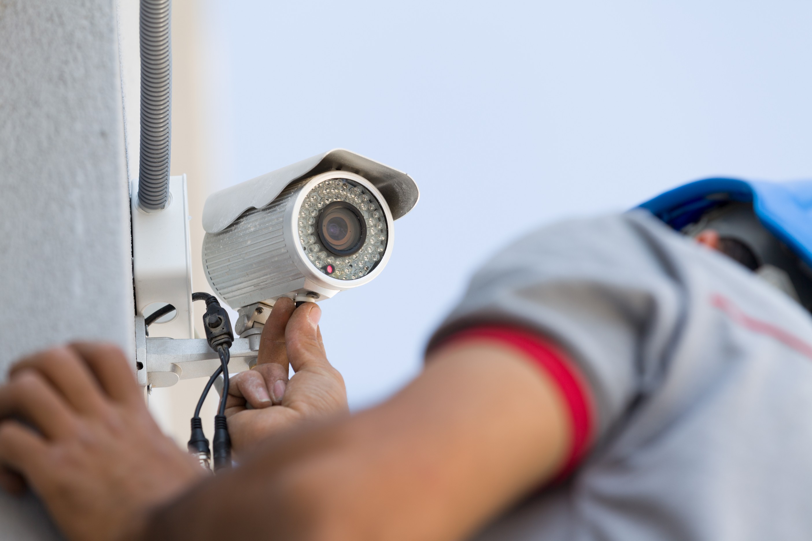 cctv techncian2